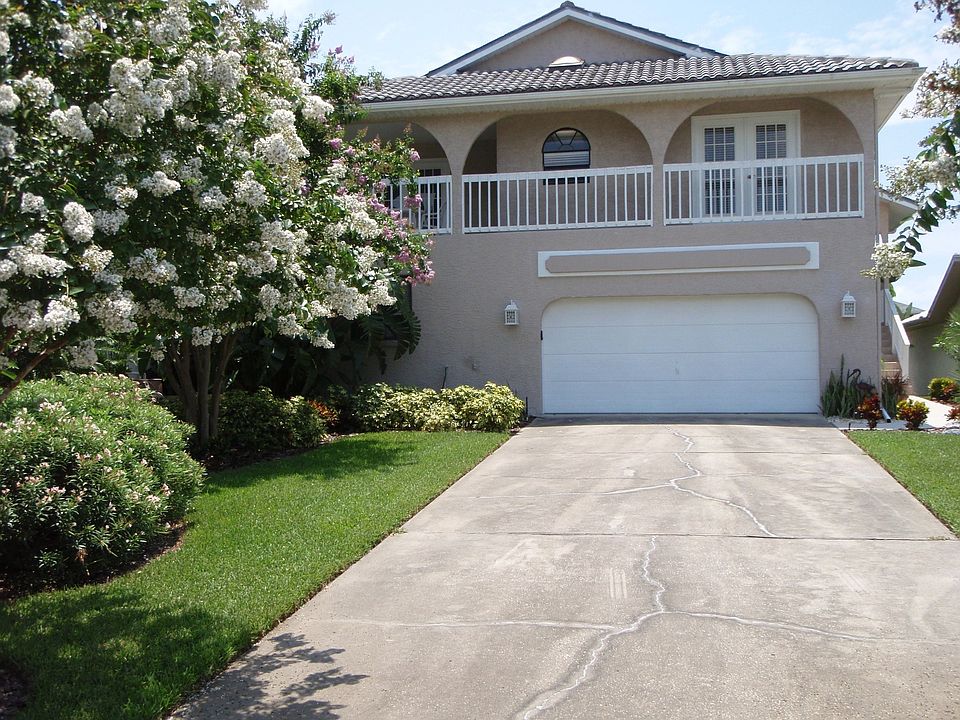 6228 Spoonbill Dr.