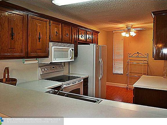 5th image of 6135 Coral Lake Dr #311