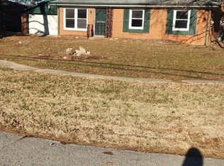 5211 General Ln, Louisville, KY 40218