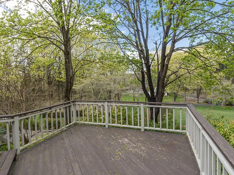 241 Maple Rd #1 — Photo 26
