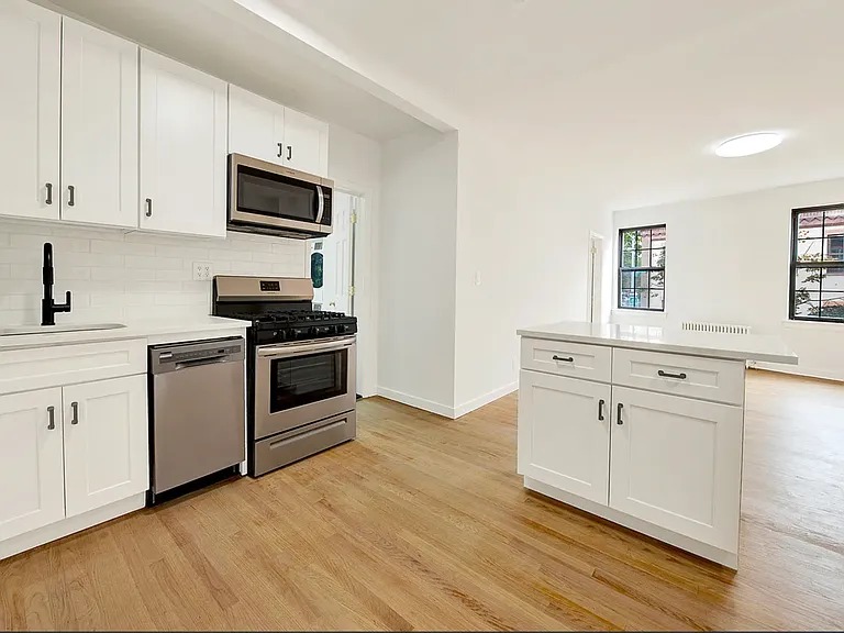 47 Franklin St #2 — Photo 6