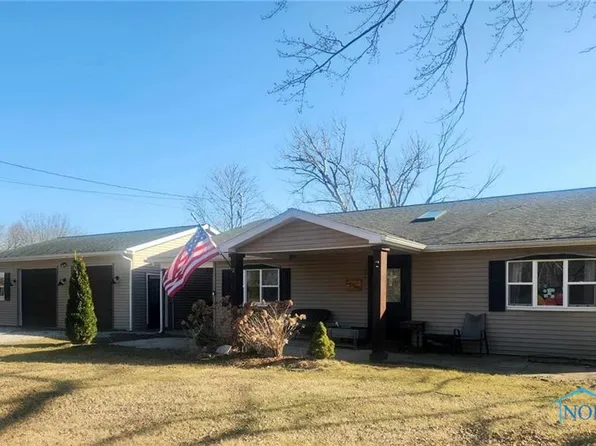 24903 W River Rd, Grand Rapids, OH 43522