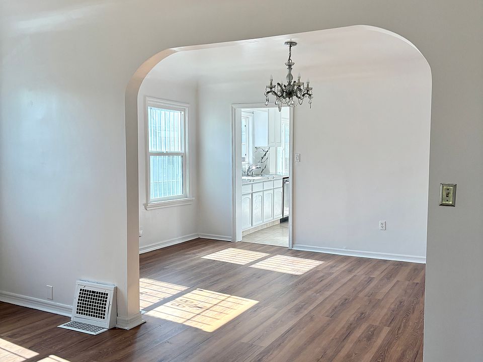 1st image of 819 N Detroit St #819
