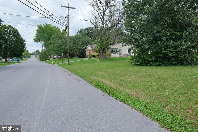 1st image of 5 Della Ln