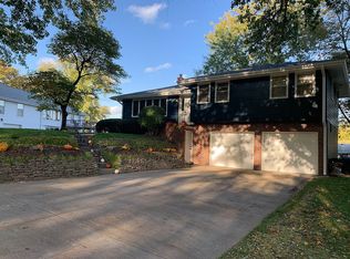 811 S 123rd St, Omaha, NE 68154