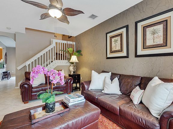 5th image of 164 Lake Monterey Cir