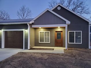 808 E North St, Greenville, MI 48838