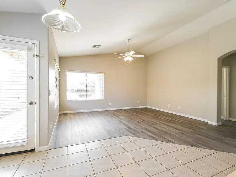 2415 W Blue Sky Dr — Photo 7