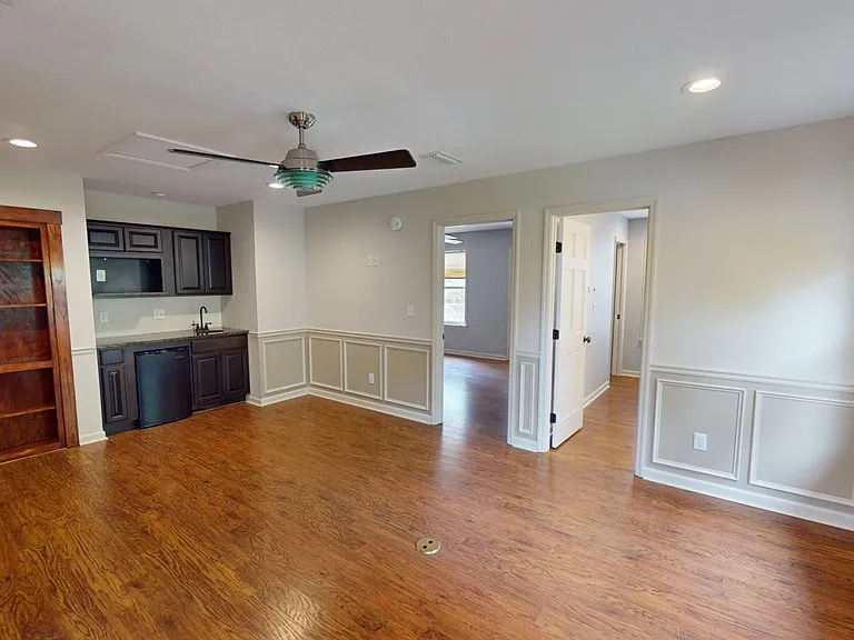 311 Junius St — Photo 43