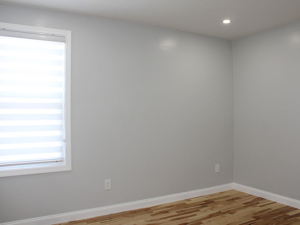 Front Bedroom