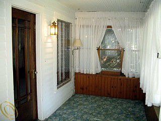 2nd image of 242 Elizabeth St