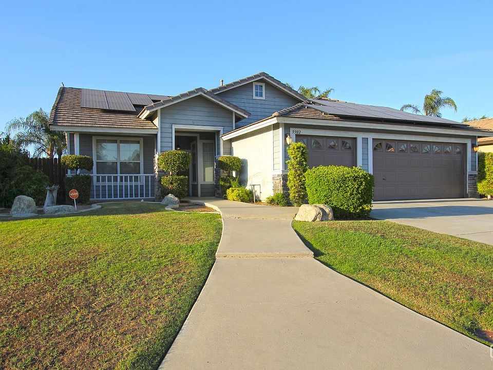 1st image of 9902 Balvanera Ave