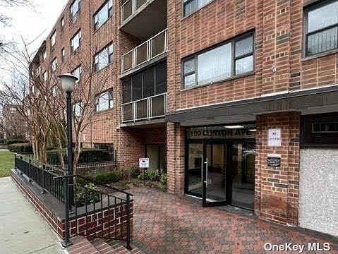 100 Clinton Avenue UNIT 2C, Mineola, NY 11501 | Zillow