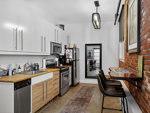 5th image of 7 Crombie St Unit 4