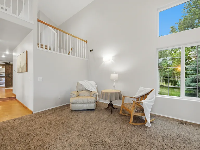 2635 N Meyer Rd — Photo 33
