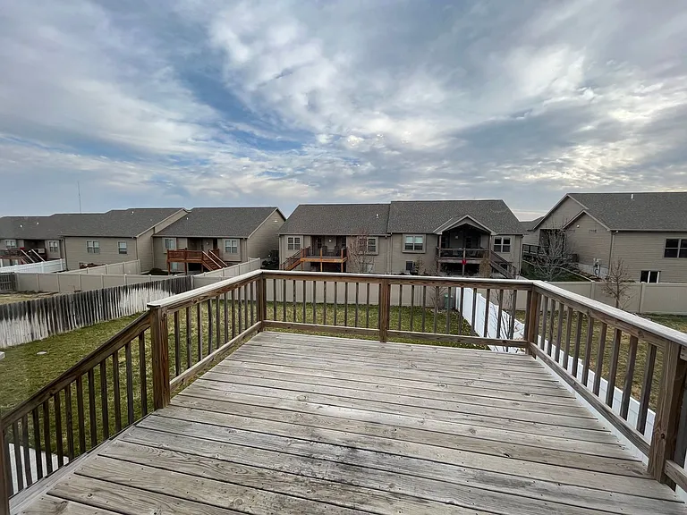 7825 Yankee Woods Dr — Photo 24
