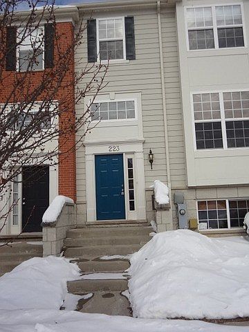 1st image of 223 Comstock Dr #223