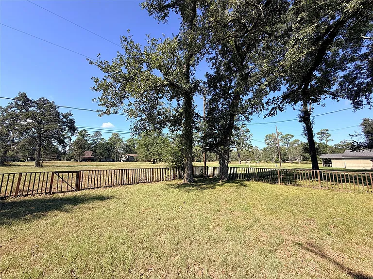 1607 Chestnut Ridge Rd — Photo 30