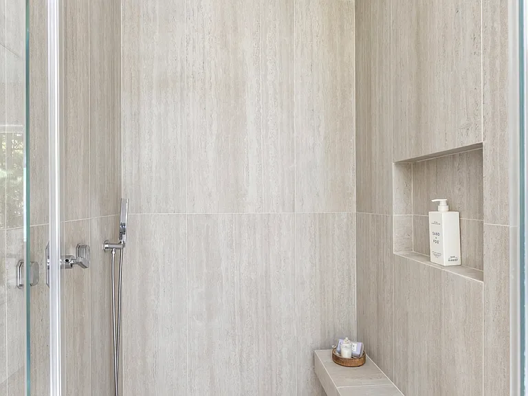570 Sag Harbor Tpke — Photo 15