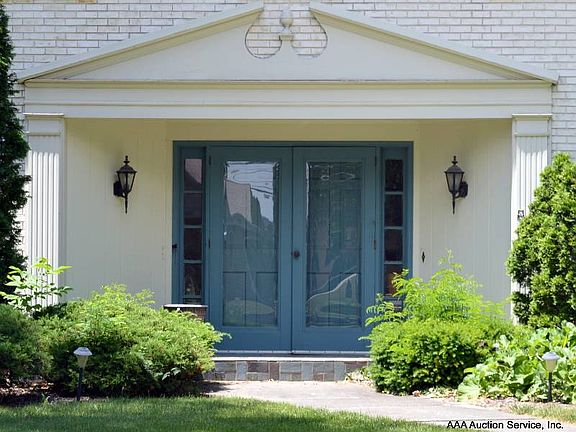 2nd image of 3321 Glencairn Dr
