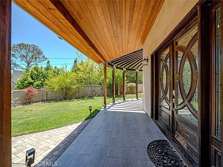 1217 Olive La Canada — Photo 51