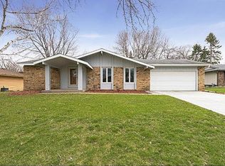 6401 Oakwood Rd, Woodbury, MN 55125