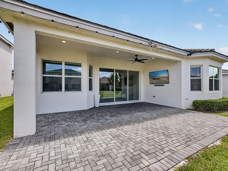 16293 Melogold Dr — Photo 50