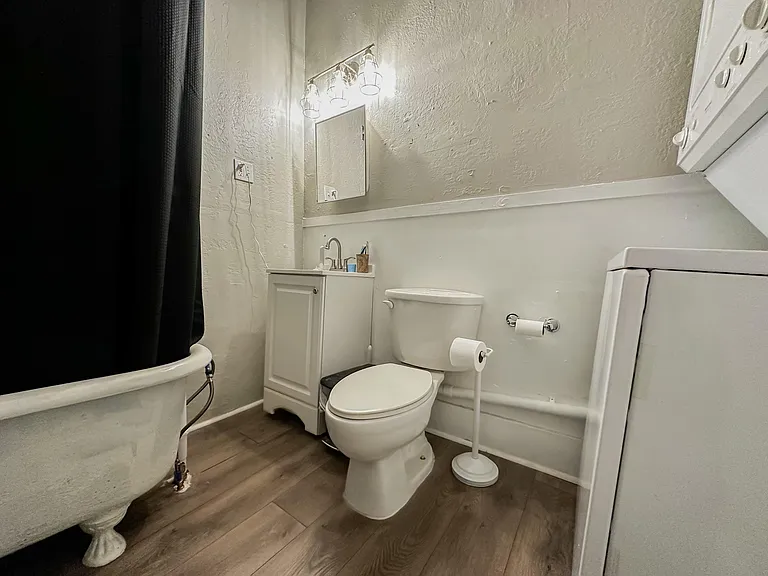 4630 Junius St #C — Photo 8
