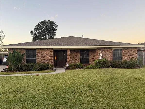 2725 Elm Lawn Dr, Marrero, LA 70072