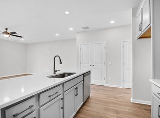 482 Green Fern Dr, Summerville, SC 29483
