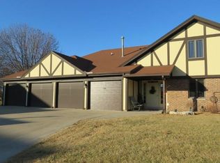 607 Carol Ct, Pontiac, IL 61764