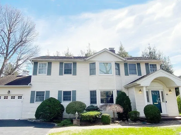 41 Argyle Road, Albertson, NY 11507