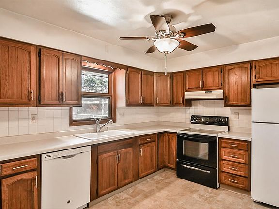 4th image of 3420 Schalck Dr