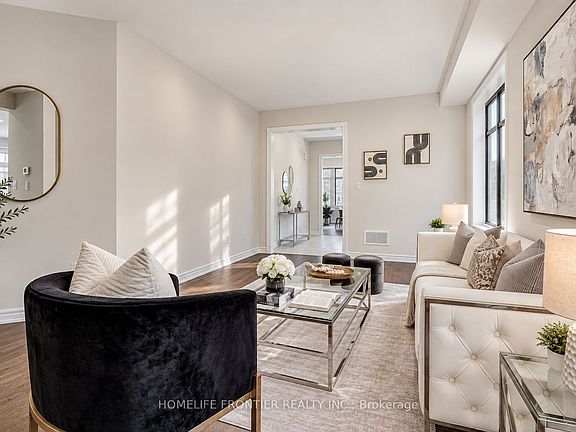 4th image of 879 Plum Pl