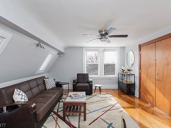 2nd image of 35 Hazelwood Rd APT 3