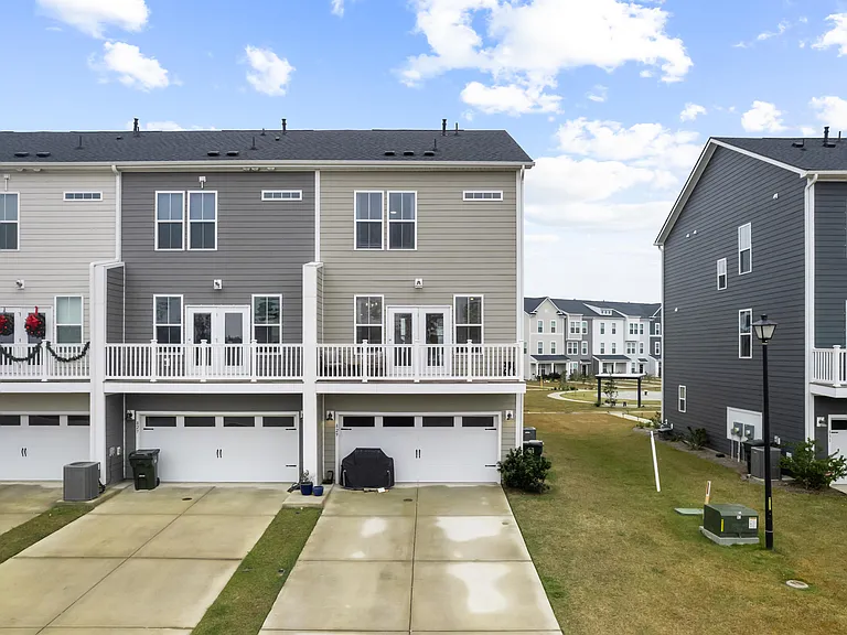829 Recess Point Dr — Photo 42