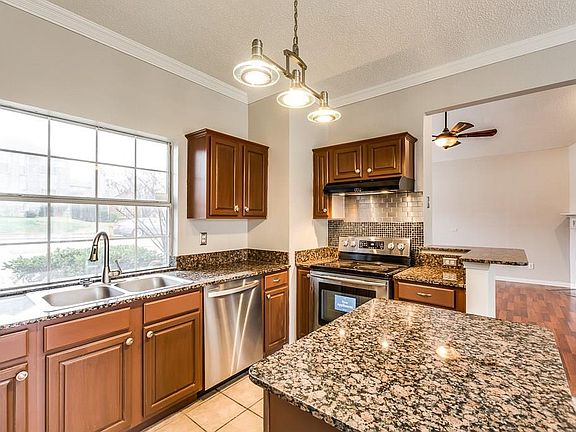 4th image of 545 Timber Way Dr