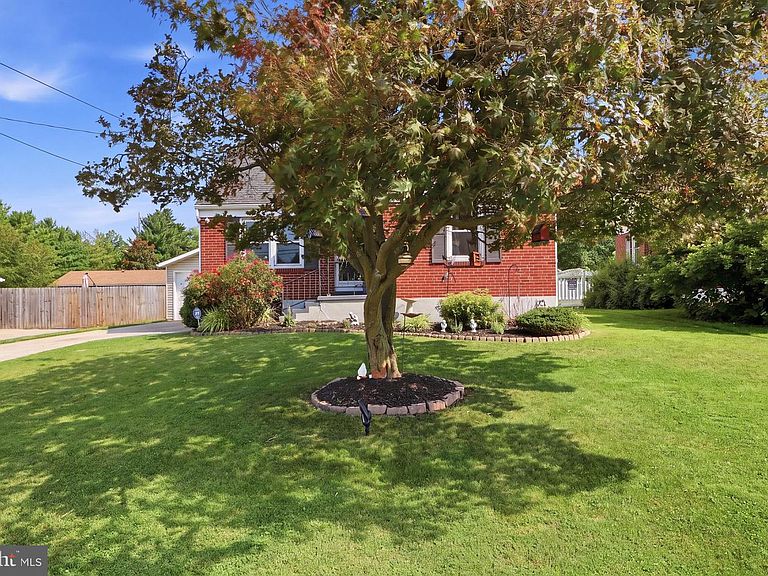 Listing photo 4