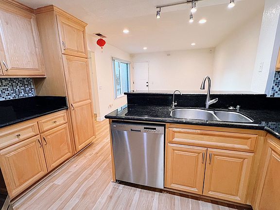 5th image of 22809 Chardonnay Dr Unit 4