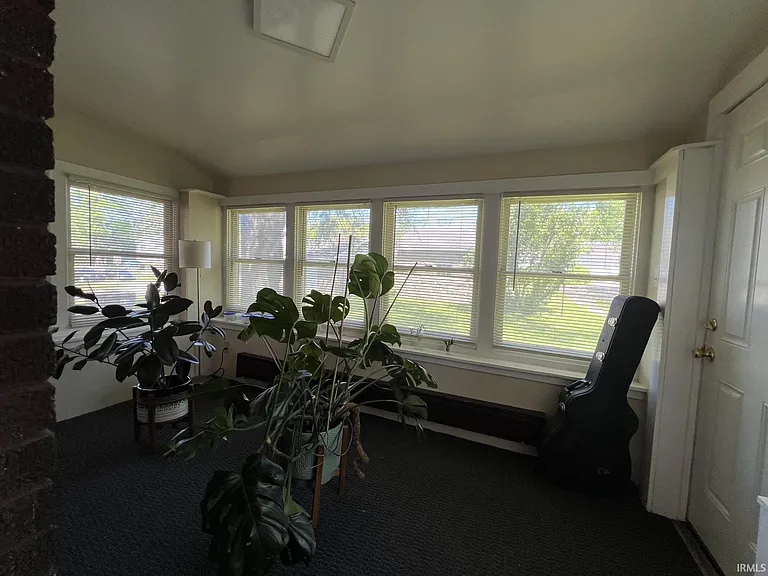 1407 S Washington St — Photo 7
