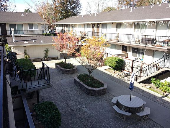4th image of 3990 Hamilton Ave #16103