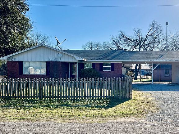 2nd image of 216 Woodlawn Ave