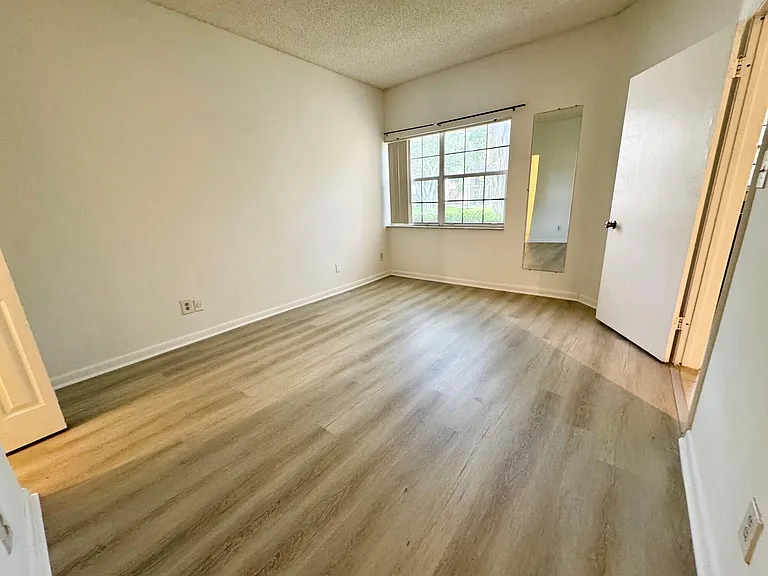 640 Cypress Club Way #J12 — Photo 7