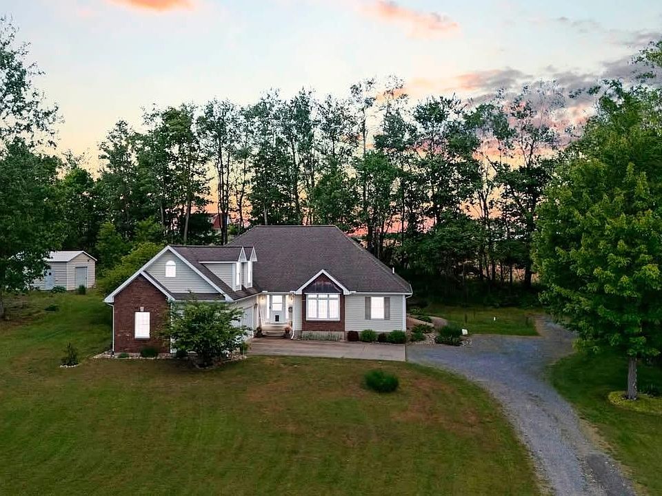 1st image of 360 W Hepburnia Rd