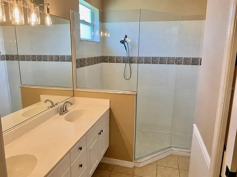 2775 Royal Palm Dr — Photo 28