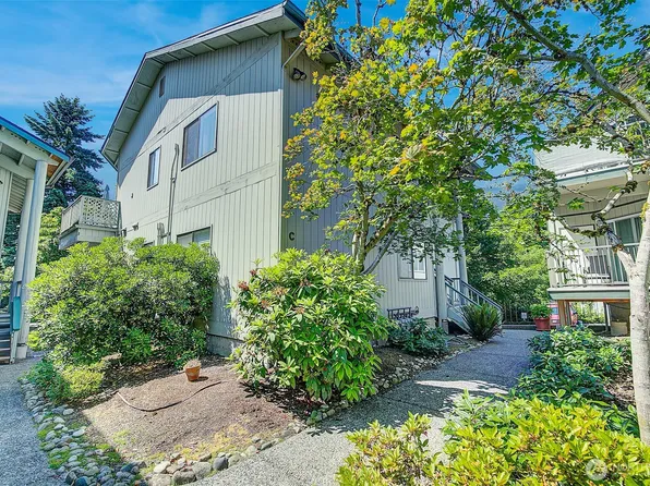 18007 108th Avenue NE #C4, Bothell, WA 98011