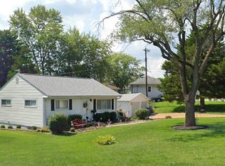 2701 Kenny Dr, Saint Louis, MO 63125