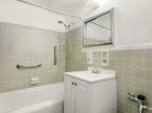 175 Willoughby Street image 5 of 12