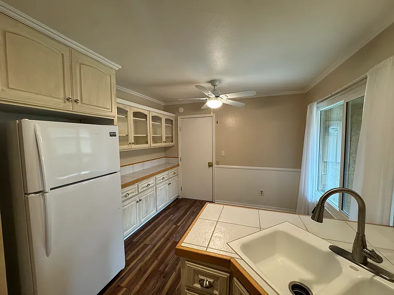 11109 Village 11 — Photo 8
