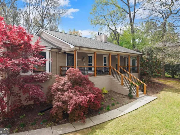 1003 Knotts Pointe Dr, Woodstock, GA 30188